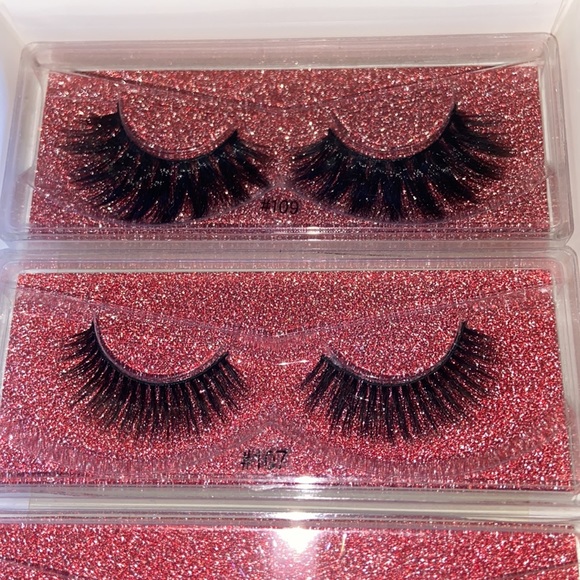 NEW Bundle Of Lashes - Picture 2 of 3